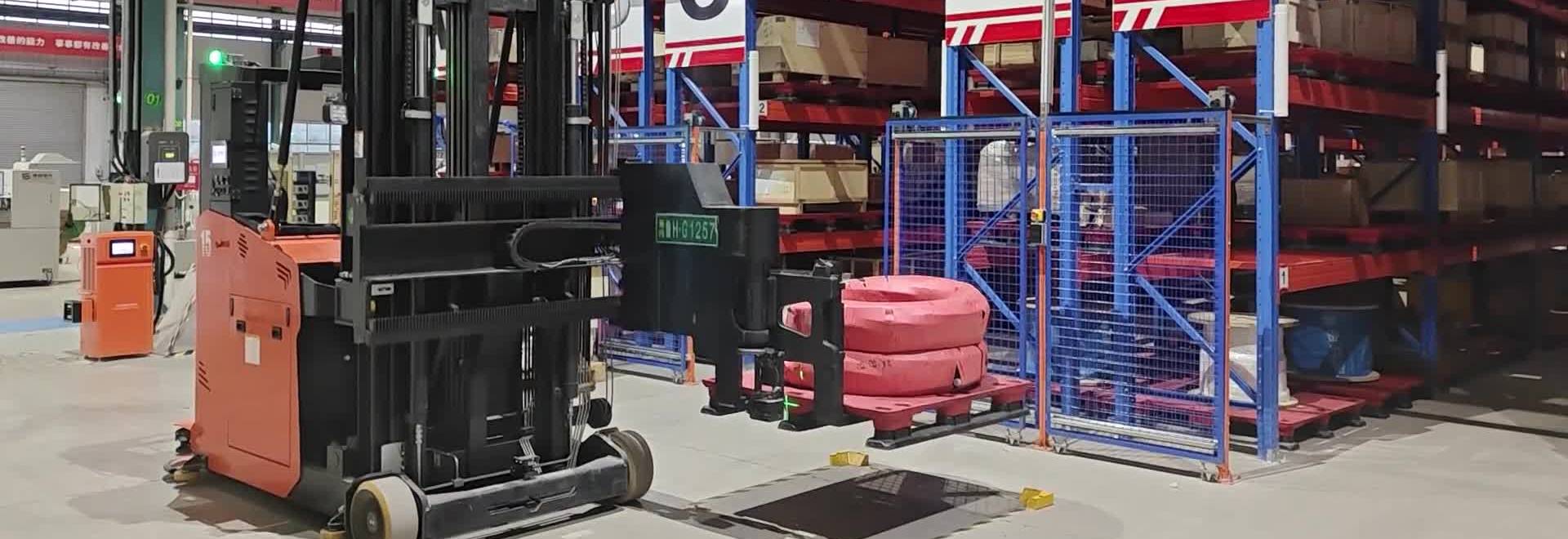 사례 | 자동 출입고 및 생산 라인 자동 연결이동, Multiway 로봇이 유명 전기 생산 기업의 물류 자동화 업그레이드를 지원하였습니다.